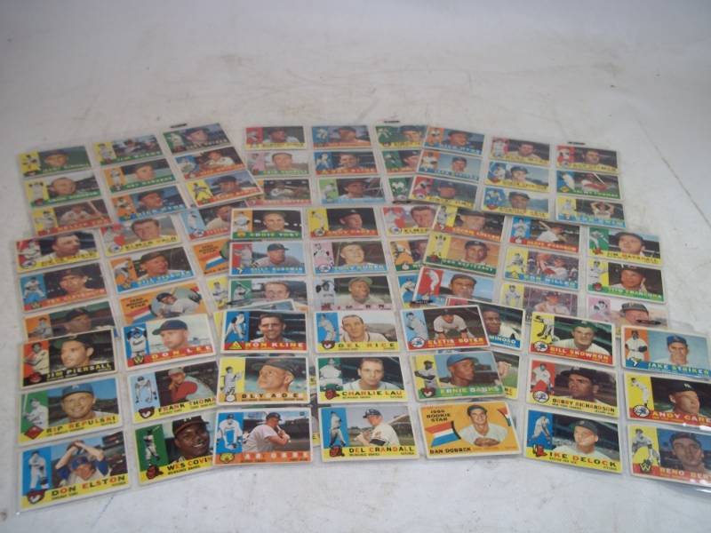 lot 18 image: 1960 Topps Baseball 70  Cards