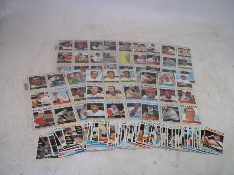 lot 22 image: 1964 Topps Baseball Cards 150  Cards with Mickey Mantle
