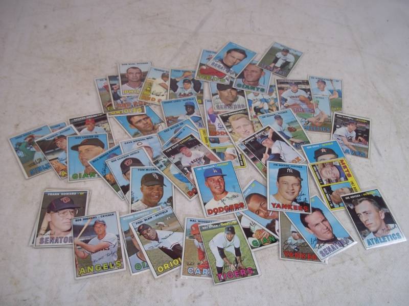 lot 26 image: 1967 Topps Baseball Cards 50  Cards
