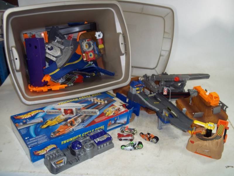 lot 183 image: Hotwheels Toy Tracks and More