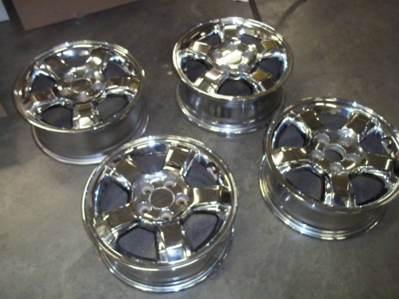 lot 204 image: 16 Honda Rims