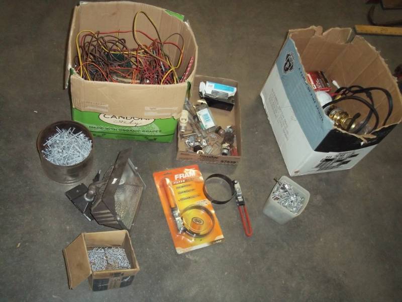 lot 211 image: Assorted Hardware