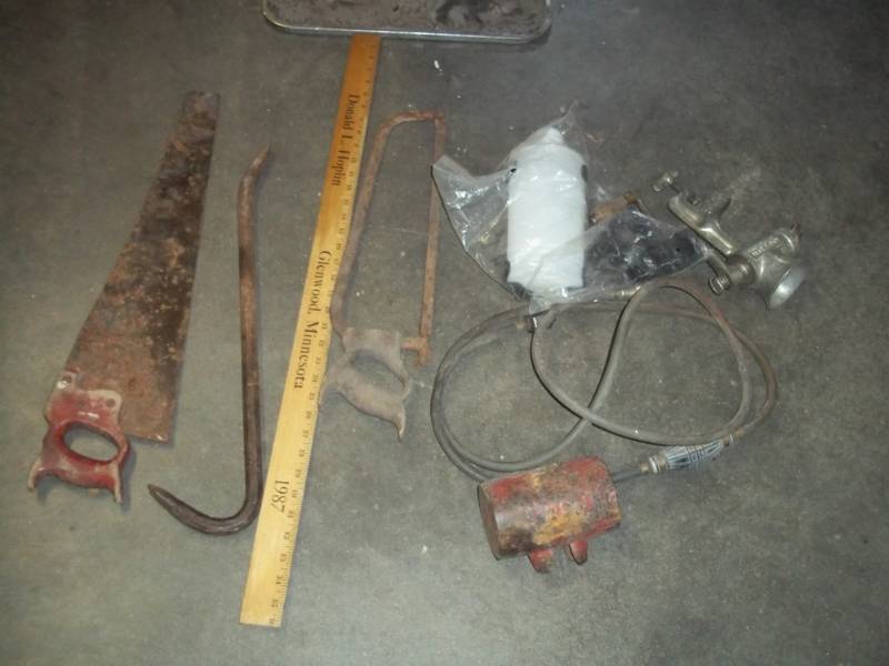 lot 213 image: Assorted Hardware
