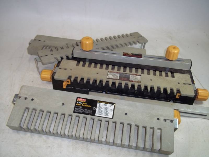 lot 217 image: Sears Craftsman Industrial Deluxe Dovetail Fixture # 925450
