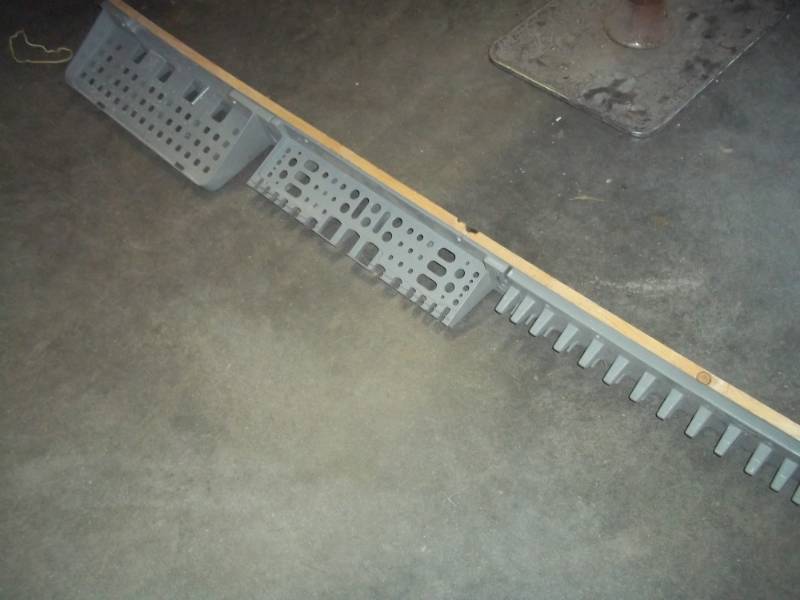lot 224 image: 6 Garage Organizer