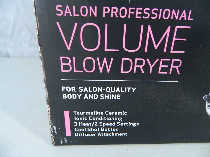 lot 7 image: New TRESemme Volume Hair Dryer
