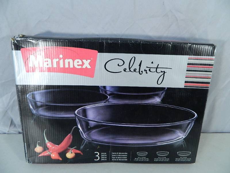 lot 14 image: New Marinex Celebrity Glass Bowl Set