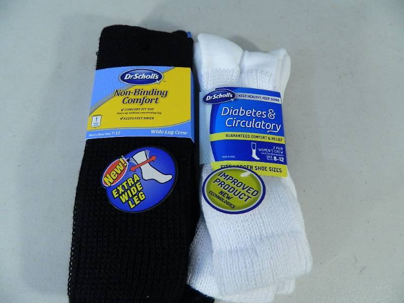 lot 17 image: 4 New Pairs of Dr Scholls Socks