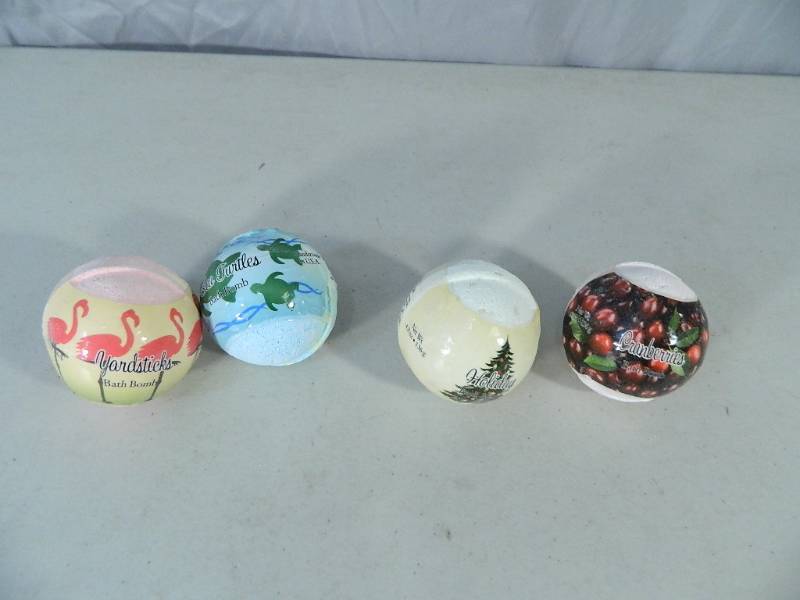 lot 36 image: 4 New Primal Elements Bath Bombs