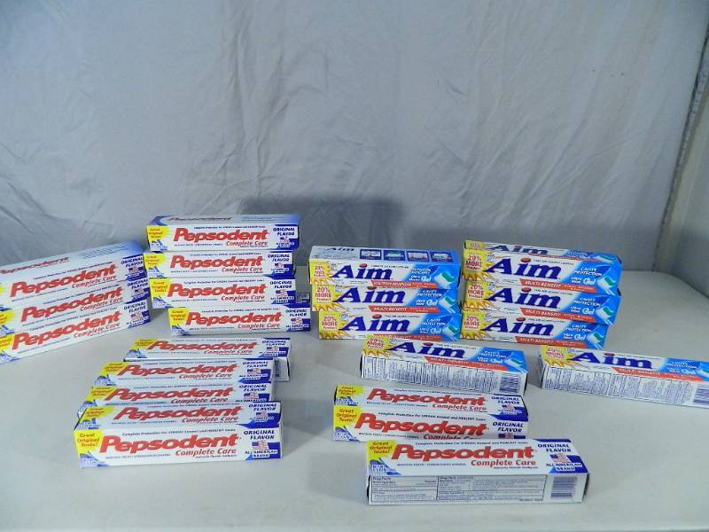 lot 37 image: 21 New Tubes of Toothpaste