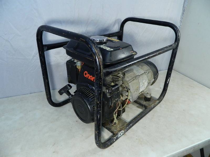 lot 2 image: Onan Generator