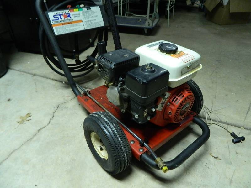 lot 3 image: North Star  Honda Pressure Washer