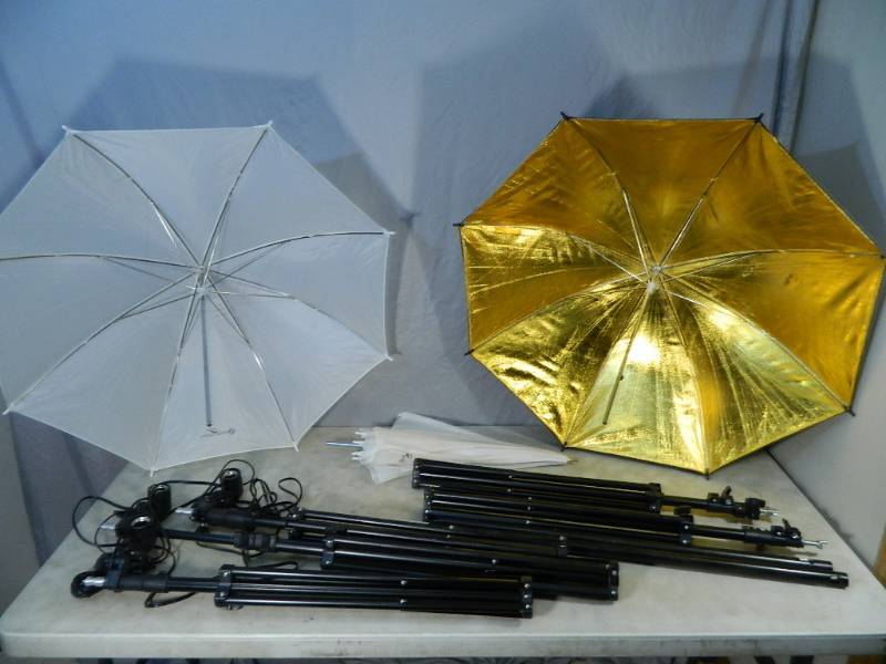 lot 57 image: Photography Lights and Reflectors