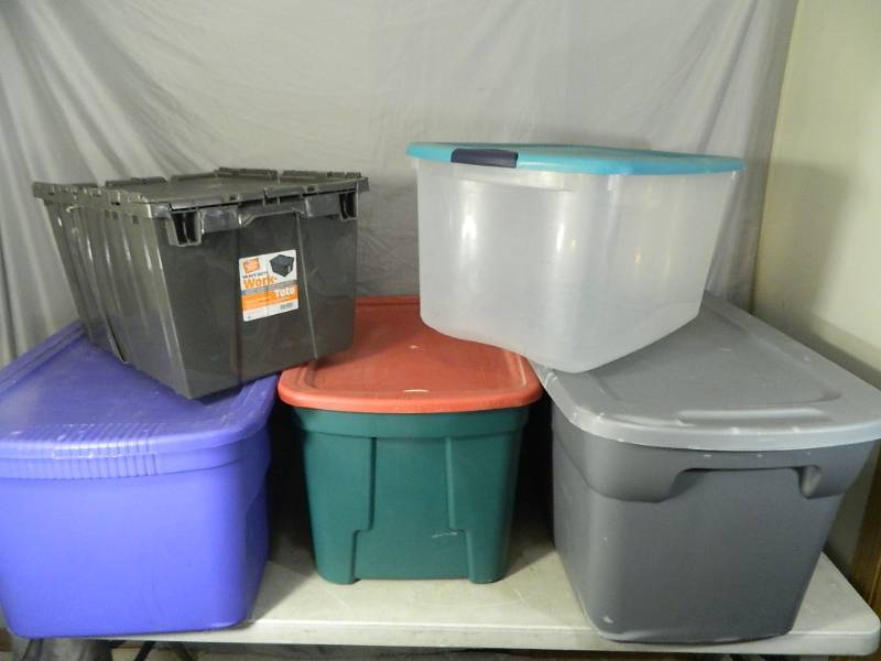 lot 114 image: 5 Totes with Lids