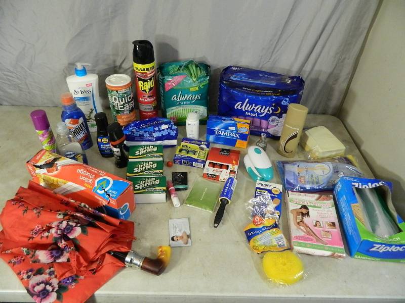 lot 128 image: Assorted Products Soaps, Cleaning, Etc