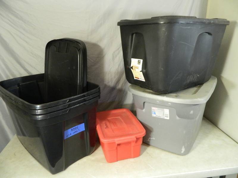 lot 135 image: 6 Totes with Lids