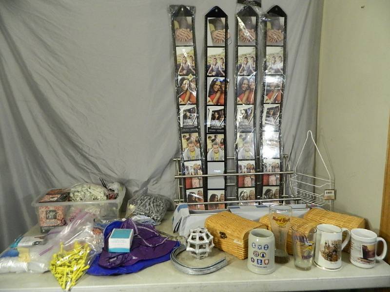 lot 136 image: Hair Dressing Supplies, Decor, Picture Frames