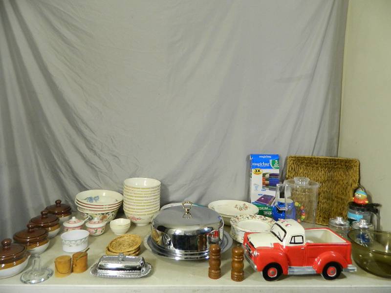 lot 146 image: Kitchen, Home Decor, More