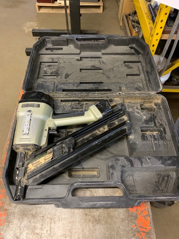 Framing nailer