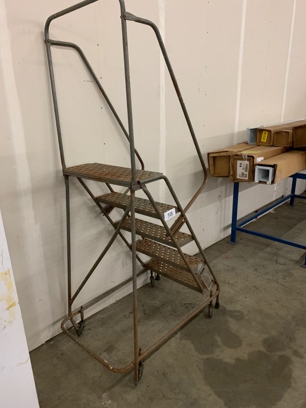 Safety warehouse ladder