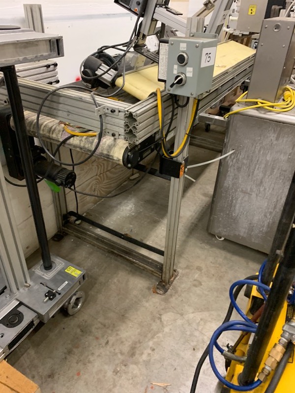 Powered belt conveyor