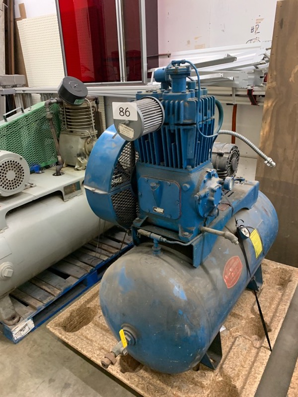Horizontal air compressor