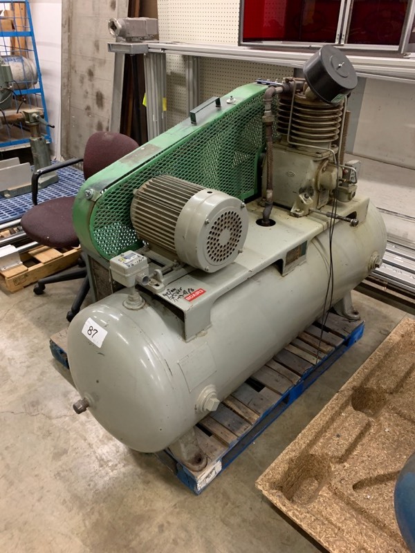 Horizontal air compressor