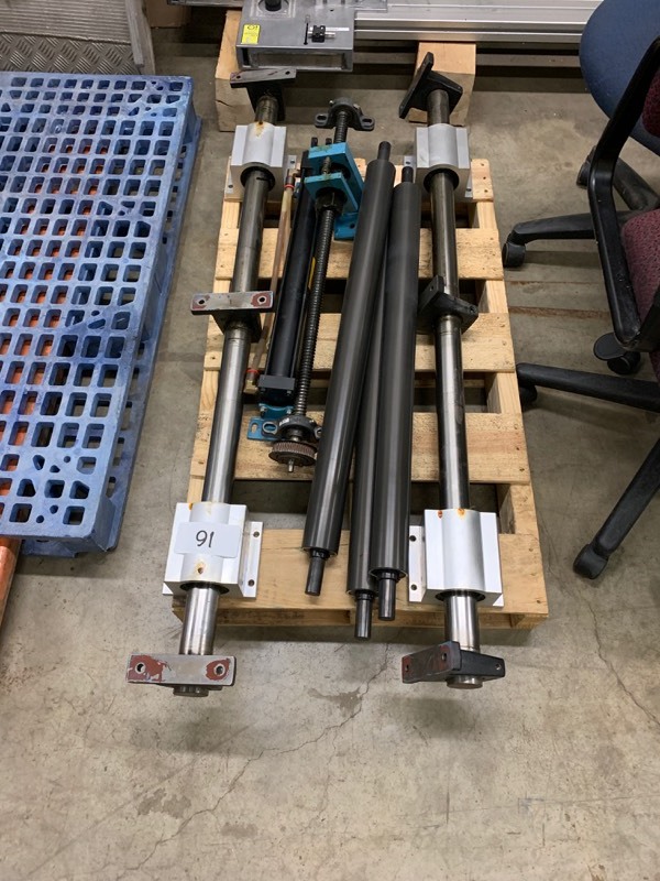 Lot of bearings and rollers