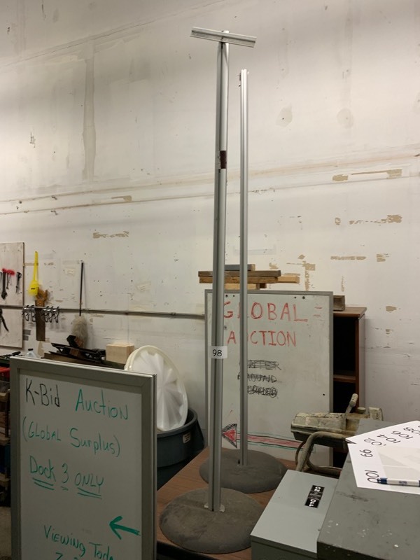2 aluminum stands