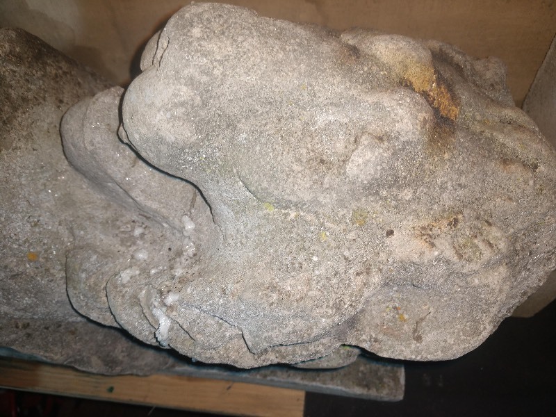 lot 39 image: Antique Concrete Garden Lion Statue