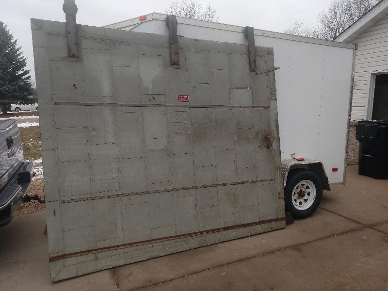 lot 21 image: Industrial Stremel Bro Mfrs. FIRE DOOR