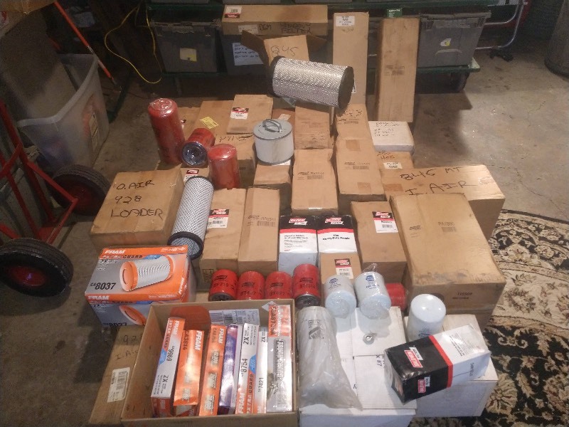 lot 63 image: Lot of Fuel Filters and Oil Filters