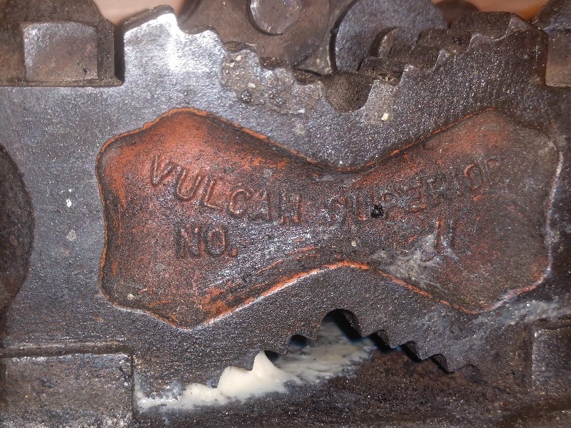 lot 66 image: VINTAGE J.H. WILLIAMS & CO VULCAN SUPERIOR No.11 Chain Vise