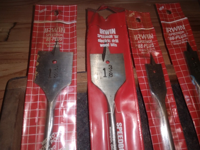lot 110 image: Lot of Vintage Irwin Electric Drill Wood Bits