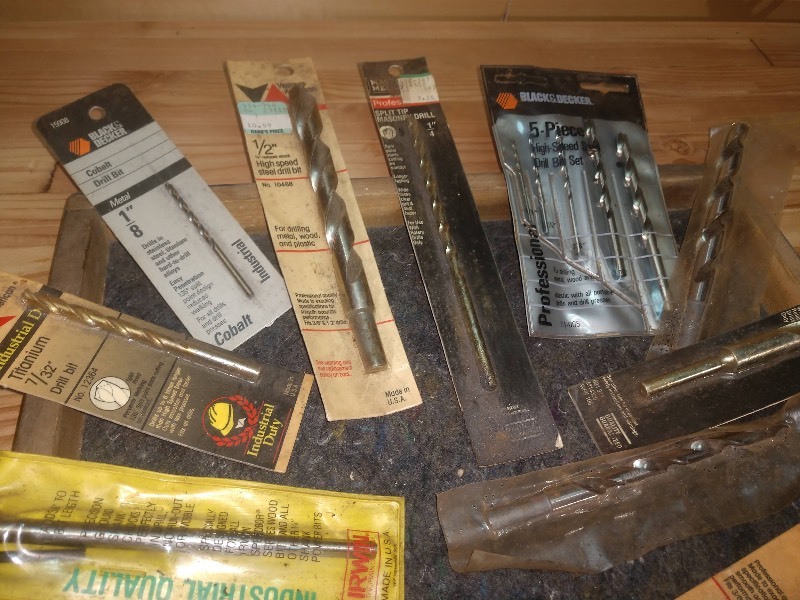 lot 114 image: Lot of Various Drill Bits