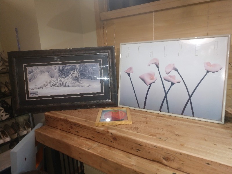 lot 117 image: Wood Framed White Tiger Print, Framed Vintage Kercher Calla Lilies Print, Small Framed Apple Print