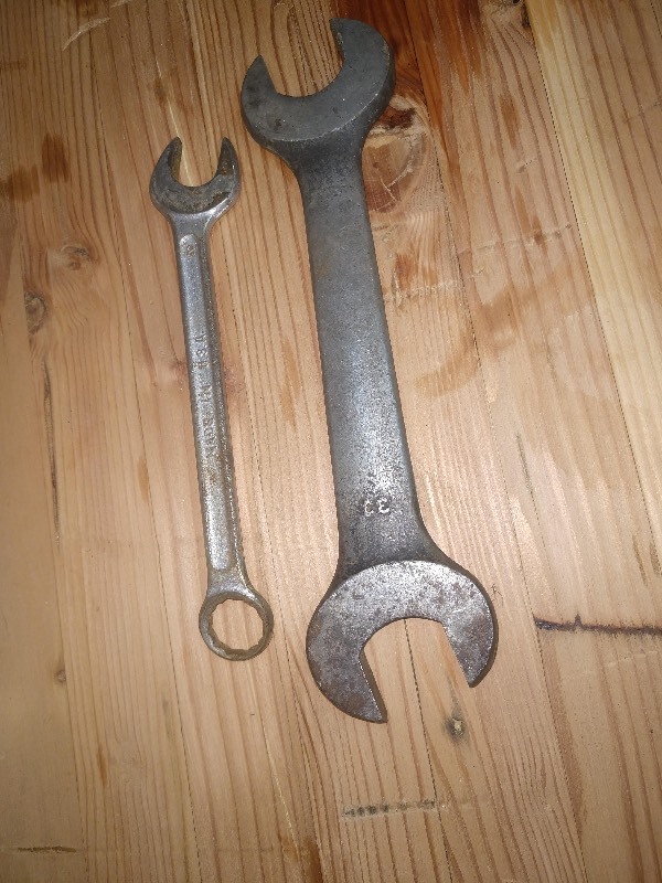 lot 124 image: Vintage Wrenches