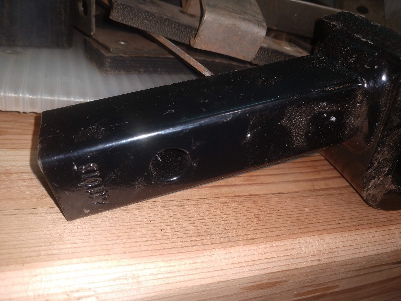 lot 129 image: CTP Towing Ball Mount Hitch (no ball) and Other Car Parts