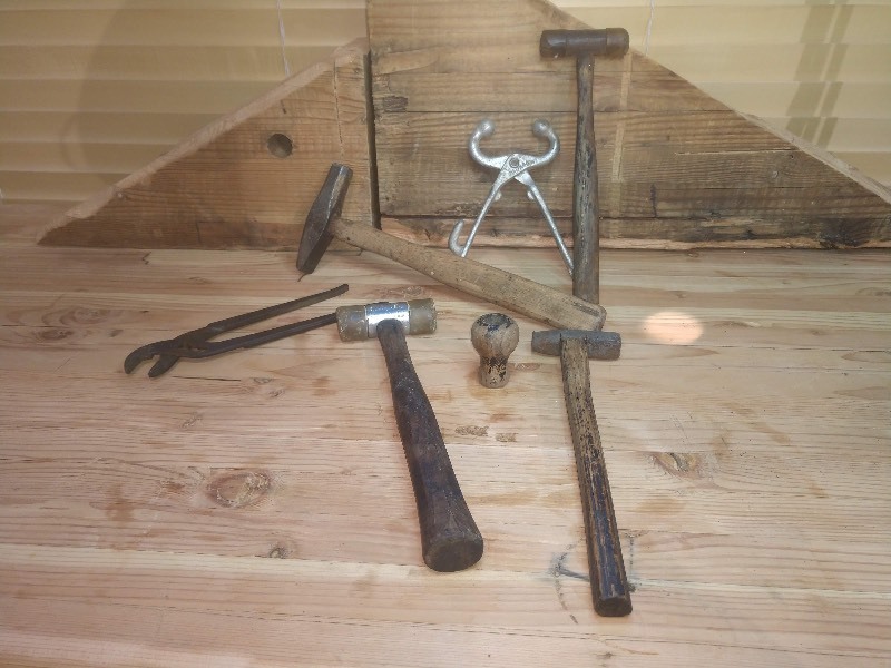 lot 133 image: Antique Blacksmith Tools