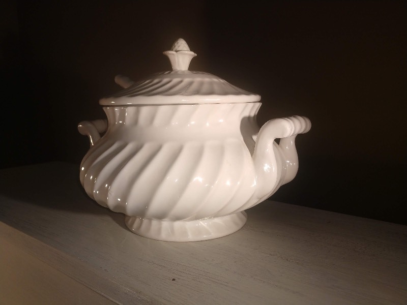 lot 160 image: Made in Portugal Special 18th Century Replica From The Campbell Collection Porcelain Soup Tureen with Lid and Spoon 1992
