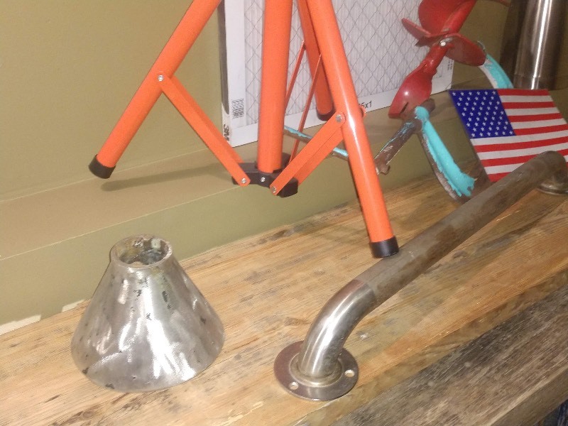 lot 187 image: Filtrete 20x25x1 Air Filter, Red Auger, Towel Rod, USA Flag Magnet, Thermos
