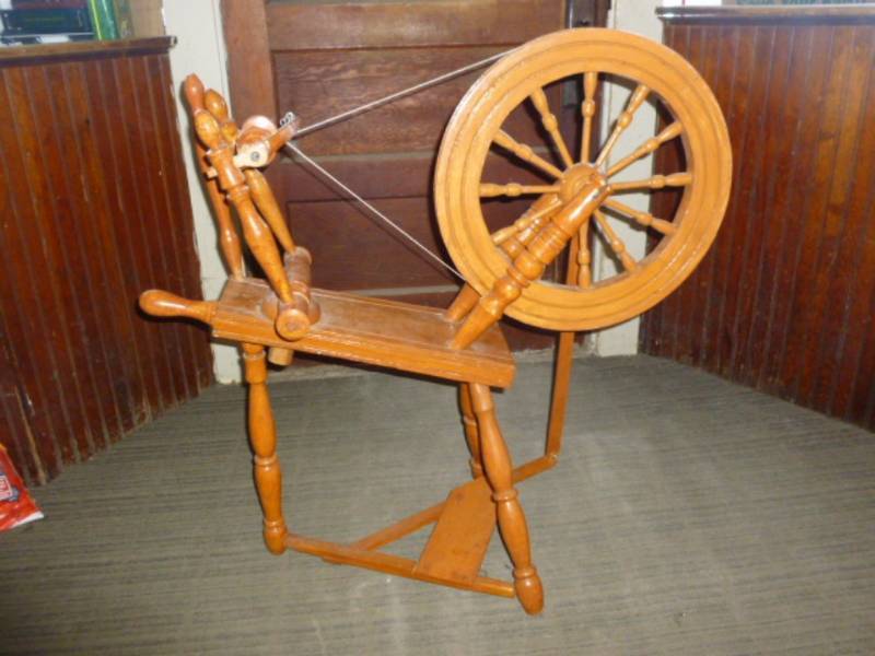 lot 4 image: Wooden Spinning Wheel