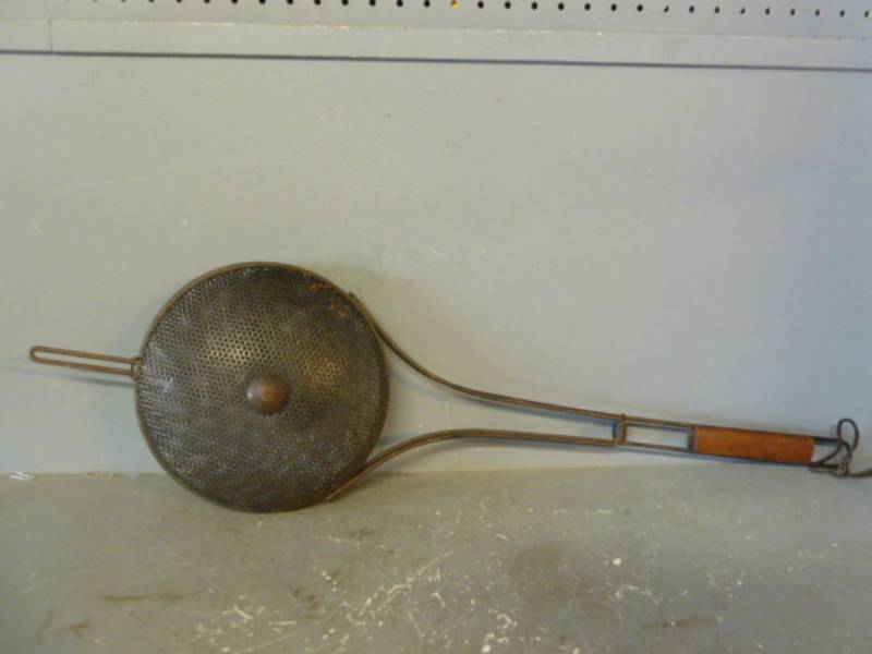 lot 6 image: Campfire Popcorn Pan