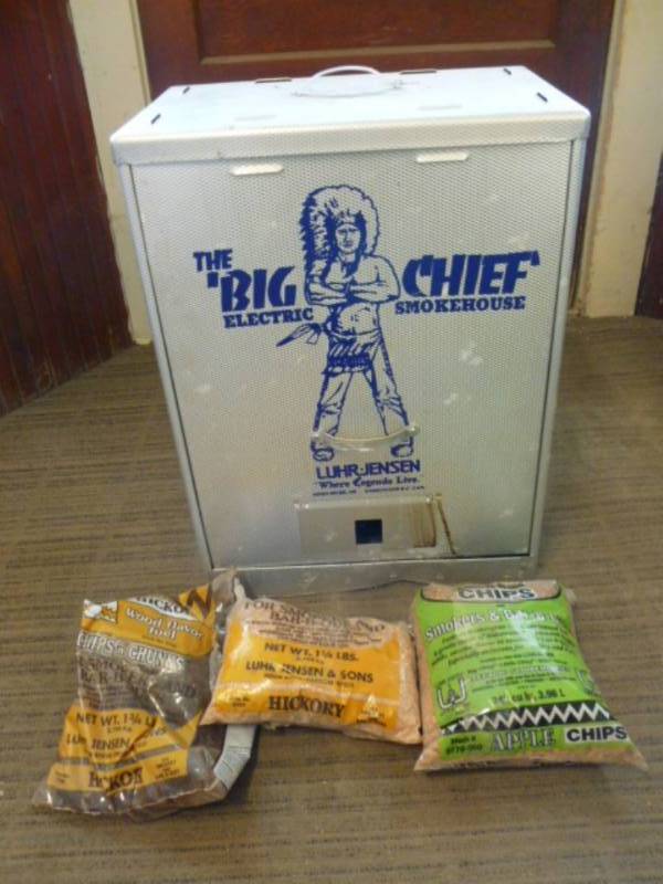 lot 22 image: Electric Smoker