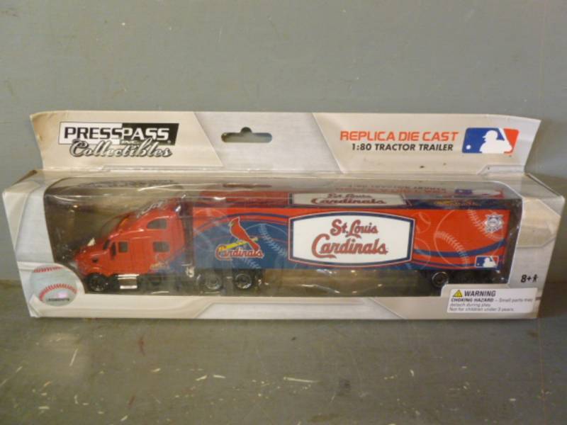 lot 40 image: Die Cast Metal Truck