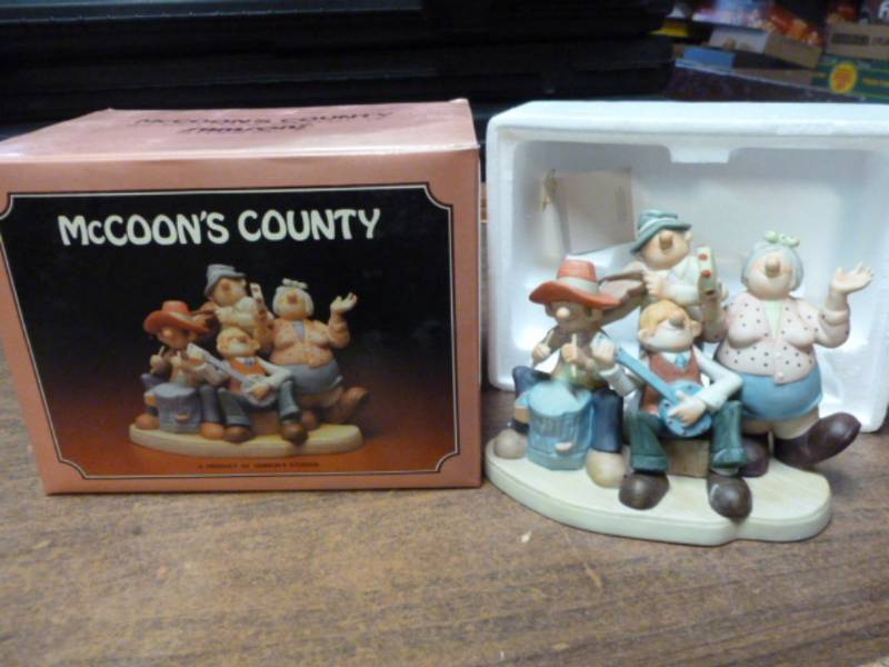 lot 63 image: Collectible