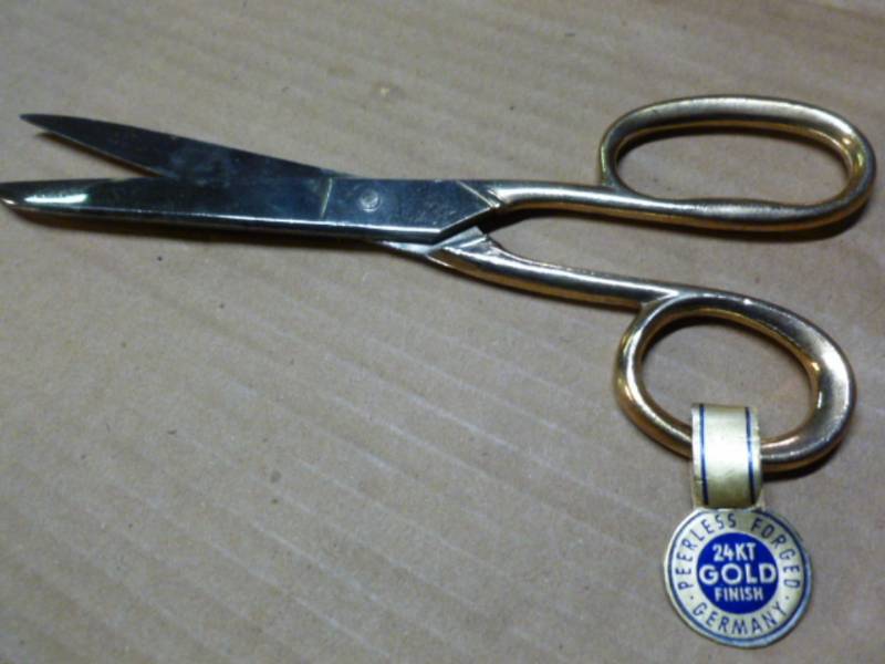 lot 84 image: German Scissor