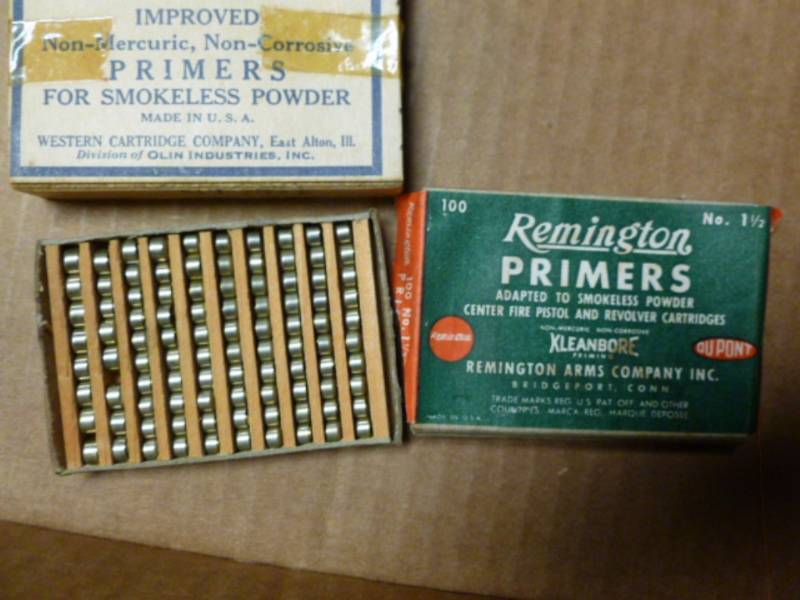 lot 86 image: Antique Reloading Items