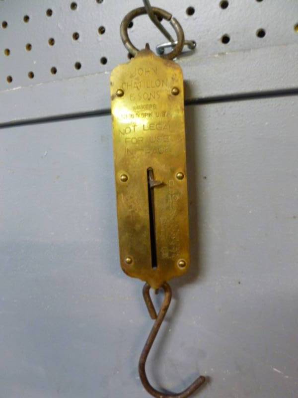 lot 108 image: Antique Scale