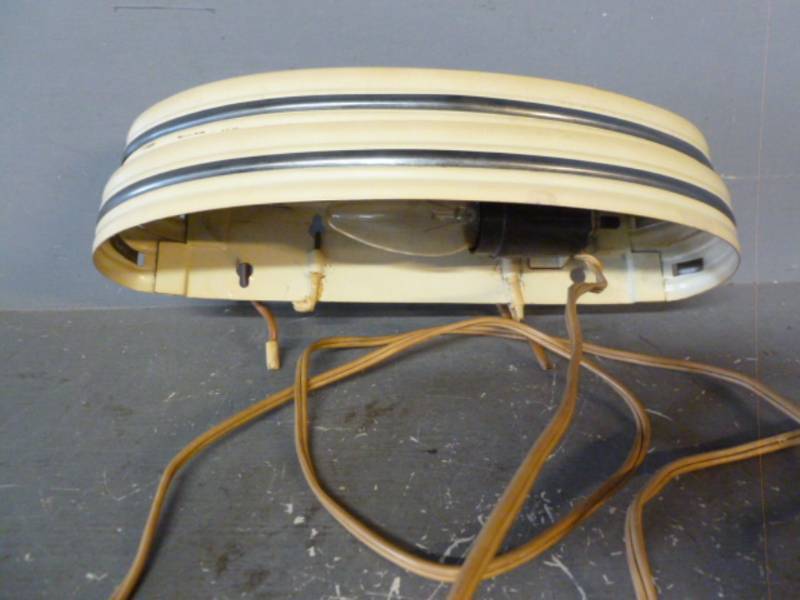 lot 133 image: Vintage Light